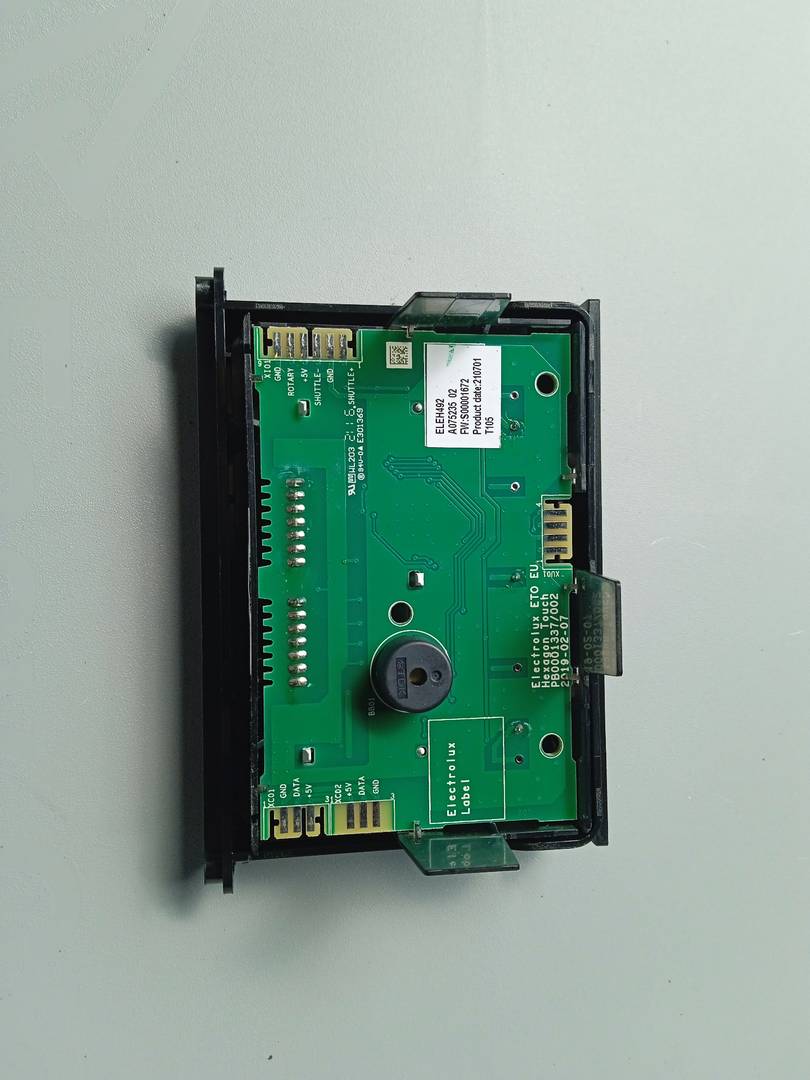 982140075236907 Module et carte